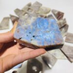 32-pieces-blue-moonstone-mixed-sunstone-free-form-wholesale-crystals-388216