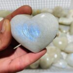 66-pieces-high-quality-moonstone-heart-wholesale-crystals-297787