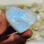 66-pieces-high-quality-moonstone-heart-wholesale-crystals-297787