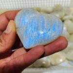 66-pieces-high-quality-moonstone-heart-wholesale-crystals-297787