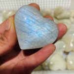 66-pieces-high-quality-moonstone-heart-wholesale-crystals-297787