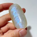 67-pieces-high-quality-small-blue-moonstone-palm-210786