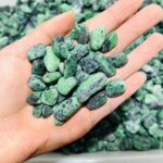 zoisite-gravel-stone-crystal-chips-wholesale-wholesale-crystals-466114